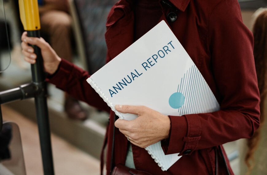 Annual Reports That People Actually Want to Read